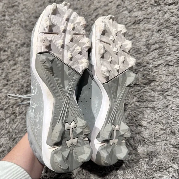 3/$15 Under Armour Harper 8 Low ST Baseball Cleats Light Gray Silver Shimmer - Picture 3 of 6
